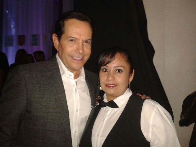 personal de meserosmx con Juan Jose origel evento en Museo del Jumex